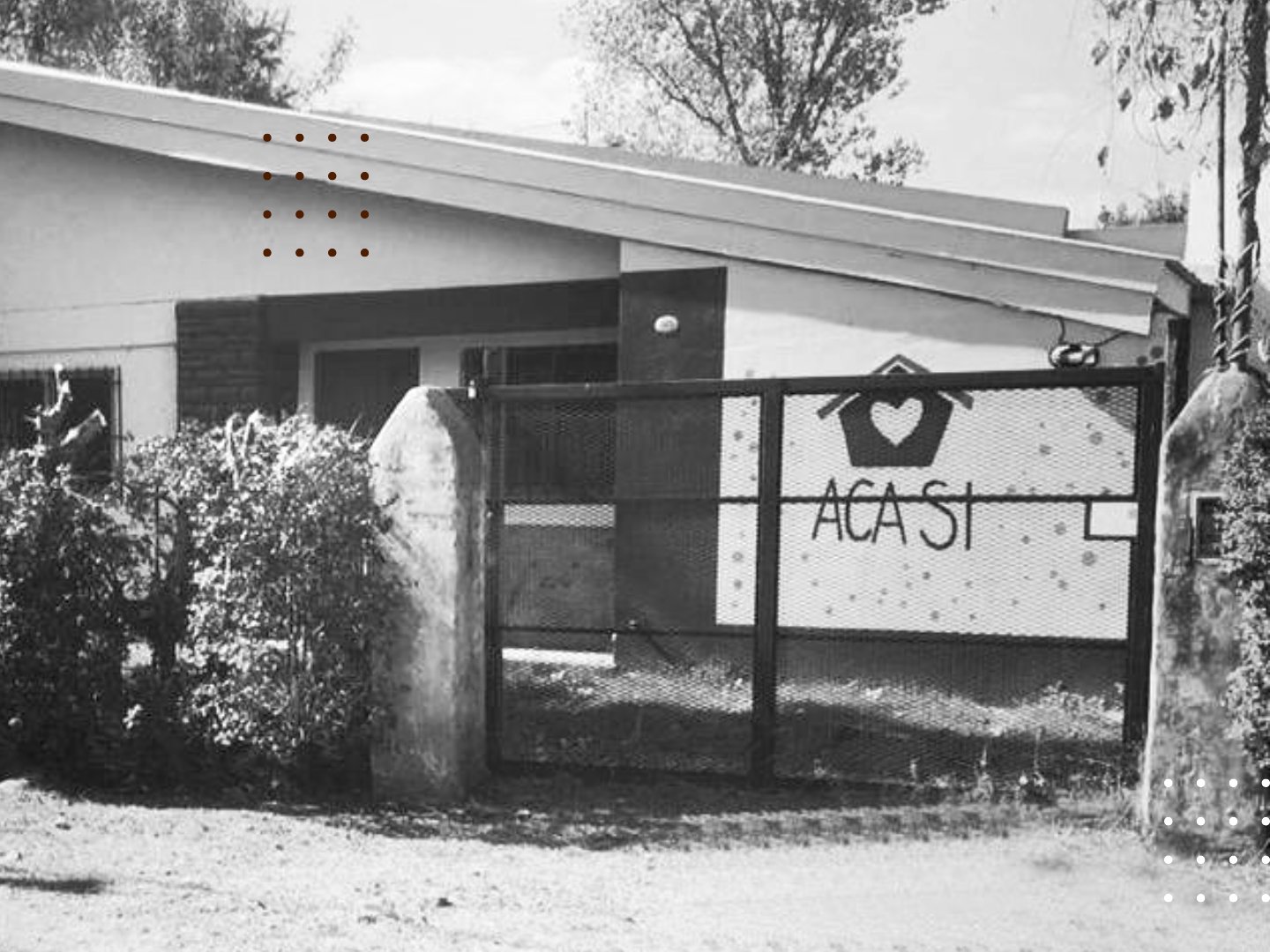 Entrada del Centro Comunitario ACA SI en Cascallares, Moreno